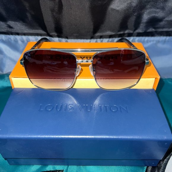 Louis Vuitton, Accessories, Louis Vuitton Attitude Mens Silver Sunglasses  Z260u